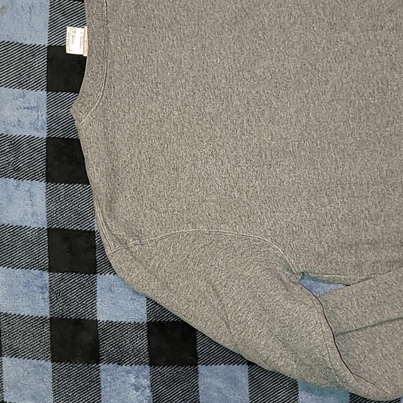 Y2k. Disney Store. Mickey Mouse. Pullover crewneck. Embroidered. Size Large. - Picture 14 of 15